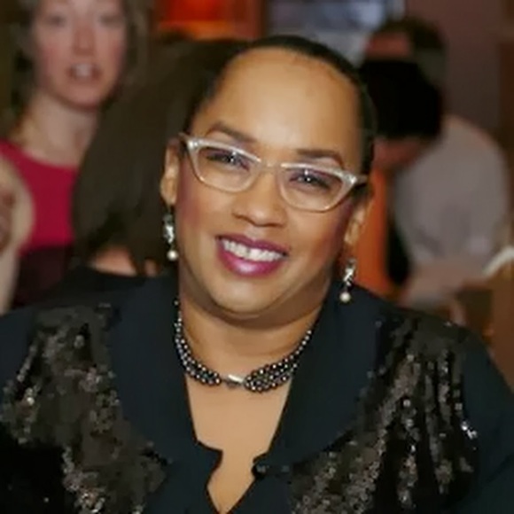 Meet your Posher, Chrystal - Picture 1 of 1